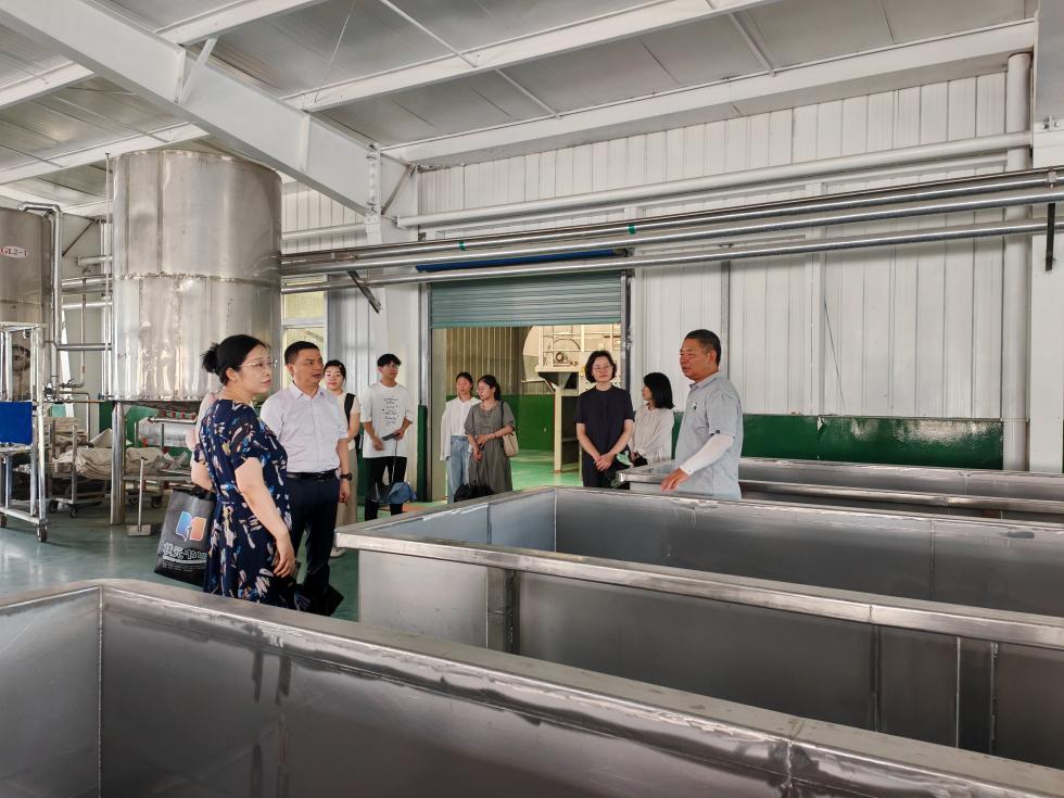 区政协组织暑期社会实践大学生开展技术咨询与红色教育活动